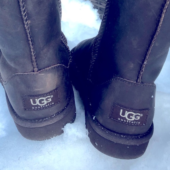 UGGs Classic Short Leather Boot Sz3 - Picture 9 of 11